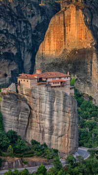 Klasztor na skale w Grecji