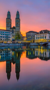 Kościół Grossmunster nad rzeką Limmat