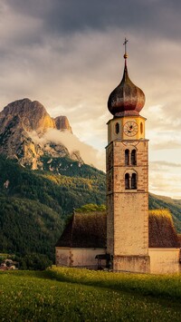 Kościół św Walentego w Dolomitach