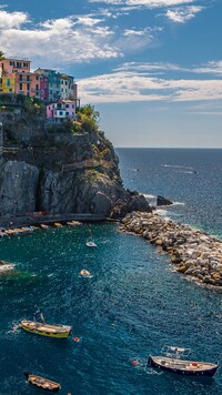 Manarola na skałach nad Morzem Liguryjskim