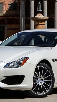 Maserati Quattroporte