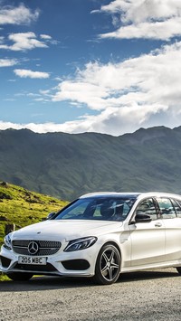 Mercedes AMG C 43 S205 na tle gór