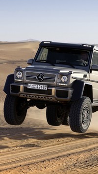 Mercedes na pustyni