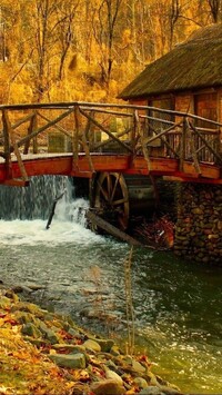 Młyn z mostkiem nad rzeką
