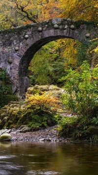 Most Foleys Bridge nad rzeką Shimna w Irlandii