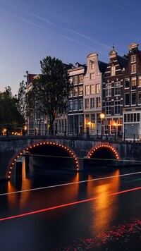 Most na kanale Leidsegracht w Amsterdamie