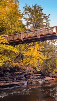 Most nad rzeką Presque Isle w stanie Michigan