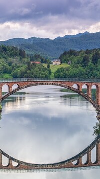 Most Skodje Bridge na rzece w Norwegii