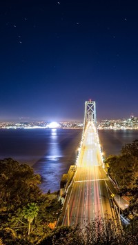 Most w San Francisco nocą