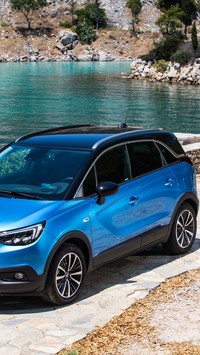 Niebieski Opel Crossland X Ecotec D