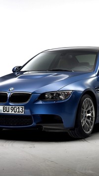 Niebieskie BMW M3