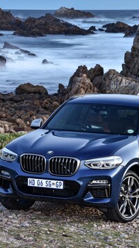 Niebieskie BMW X3 M40i