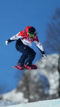 Olimpijka Jenny Jones na desce snowboardowej