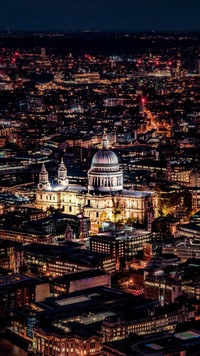 Oświetlona Katedra św.Pawła w Londynie