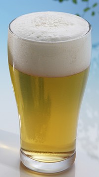Piwo z pianką w szklance