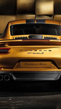 Porsche 911 Turbo S Exclusive Series tyłem