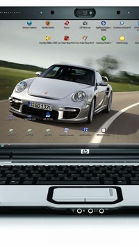 Porsche na ekranie laptopa