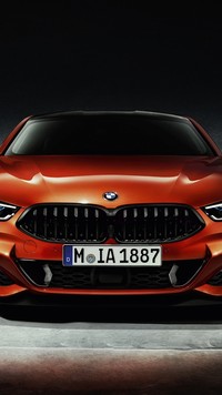 Przód BMW M8