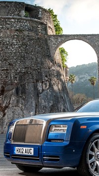 Przód Rolls-Roycea Phantom Coupe