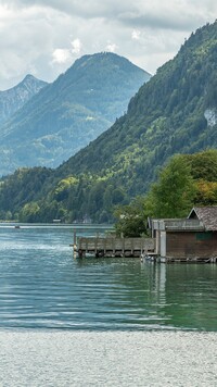 Przystań na jeziorze Wolfgangsee w Austrii