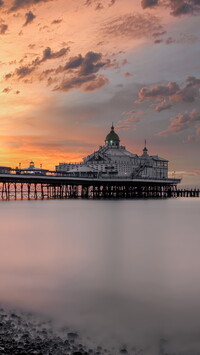 Restauracja na molo Eastbourne Pier w Anglii