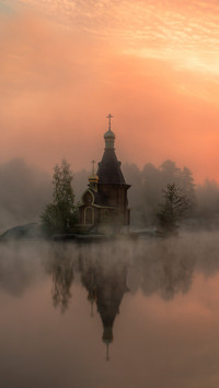 Rosyjska cerkiew we mgle