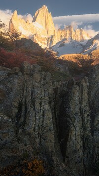 Rozświetlona góra Fitz Roy