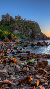 Ruiny zamku Dunluce Castle w Irlandii