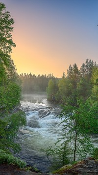 Rwąca rzeka Kitkajoki