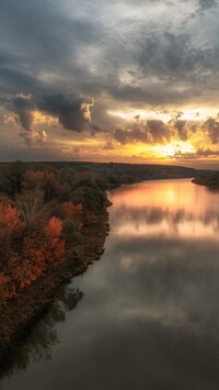 Rzeka Don o zachodzie słońca