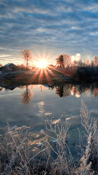 Rzeka Dubna w promieniach słońca