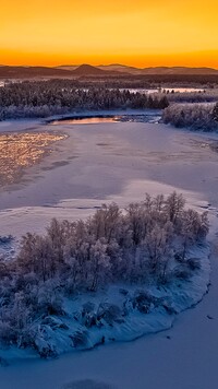 Rzeka Kettujoki zimą