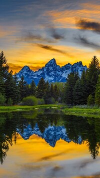 Rzeka Snake River i góry Teton Range o zachodzie słońca