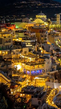 Santorini oświetlone nocą