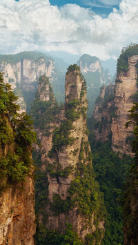 Skały w Zhangjiajie National Forest Park w Chinach