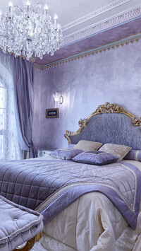 Sypialnia w jasnofioletowej tonacji