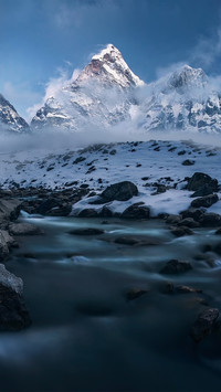 Szczyt Ama Dablam w Himalajach