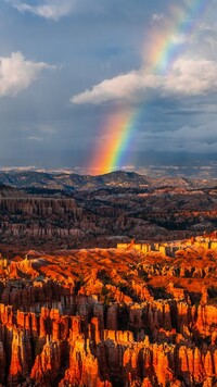 Tęcza nad Parkiem Narodowym Bryce Canyon