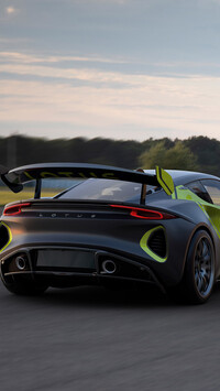 Tył Lotusa Emira GT4 Concept