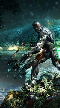 Uzbrojony mężczyzna z gry Crysis 3