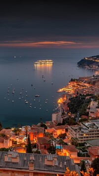 Villefranche sur Mer i statek w zatoce