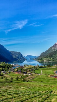 Wieś Skjolden nad jeziorem w Norwegii