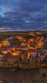 Wieś Staithes nad rzeką Roxby Beck