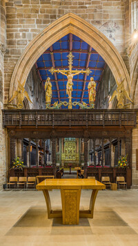 Wnętrze katedry w Wakefield