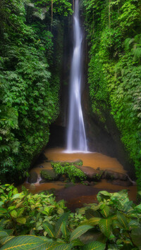 Wodospad Leke Leke Waterfall