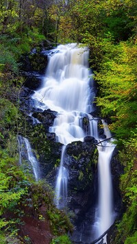 Wodospad Little Fawn Waterfall w Szkocji