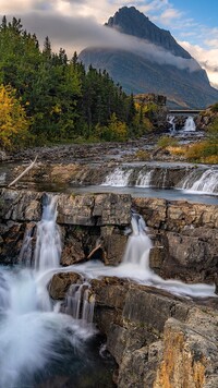 Wodospad Swiftcurrent Falls