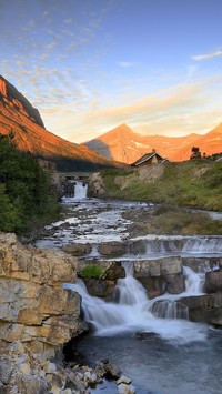 Wodospad Swiftcurrent Falls