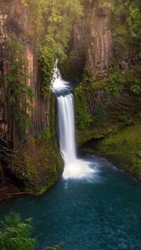 Wodospad Toketee Falls