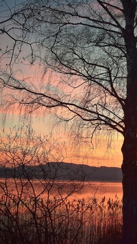 Zachód słońca nad jeziorem Sempachersee